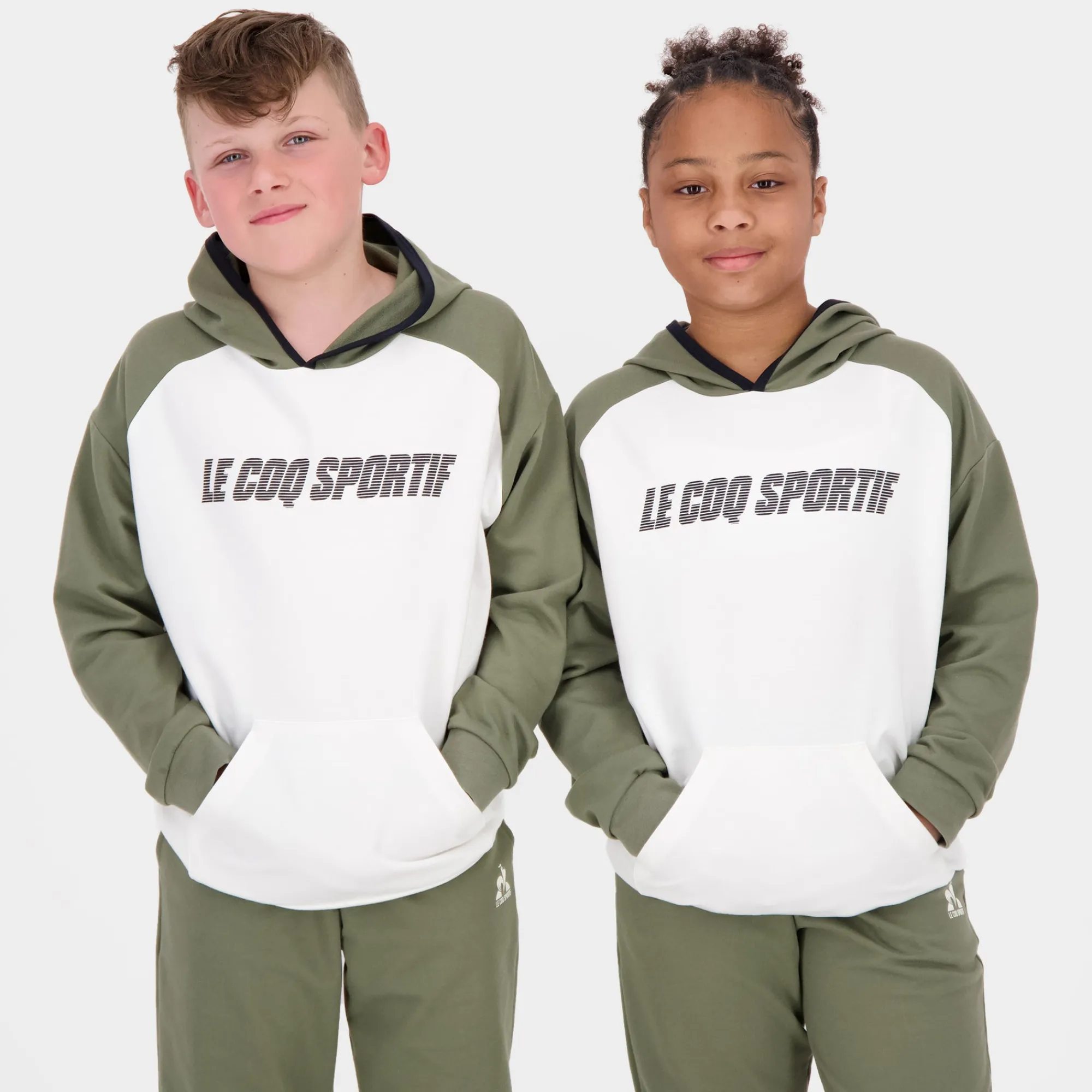 Outlet Essentiels Sweat zippé à capuche ESSENTIELS Enfant Kinder Sweatshirts Und Hoodies